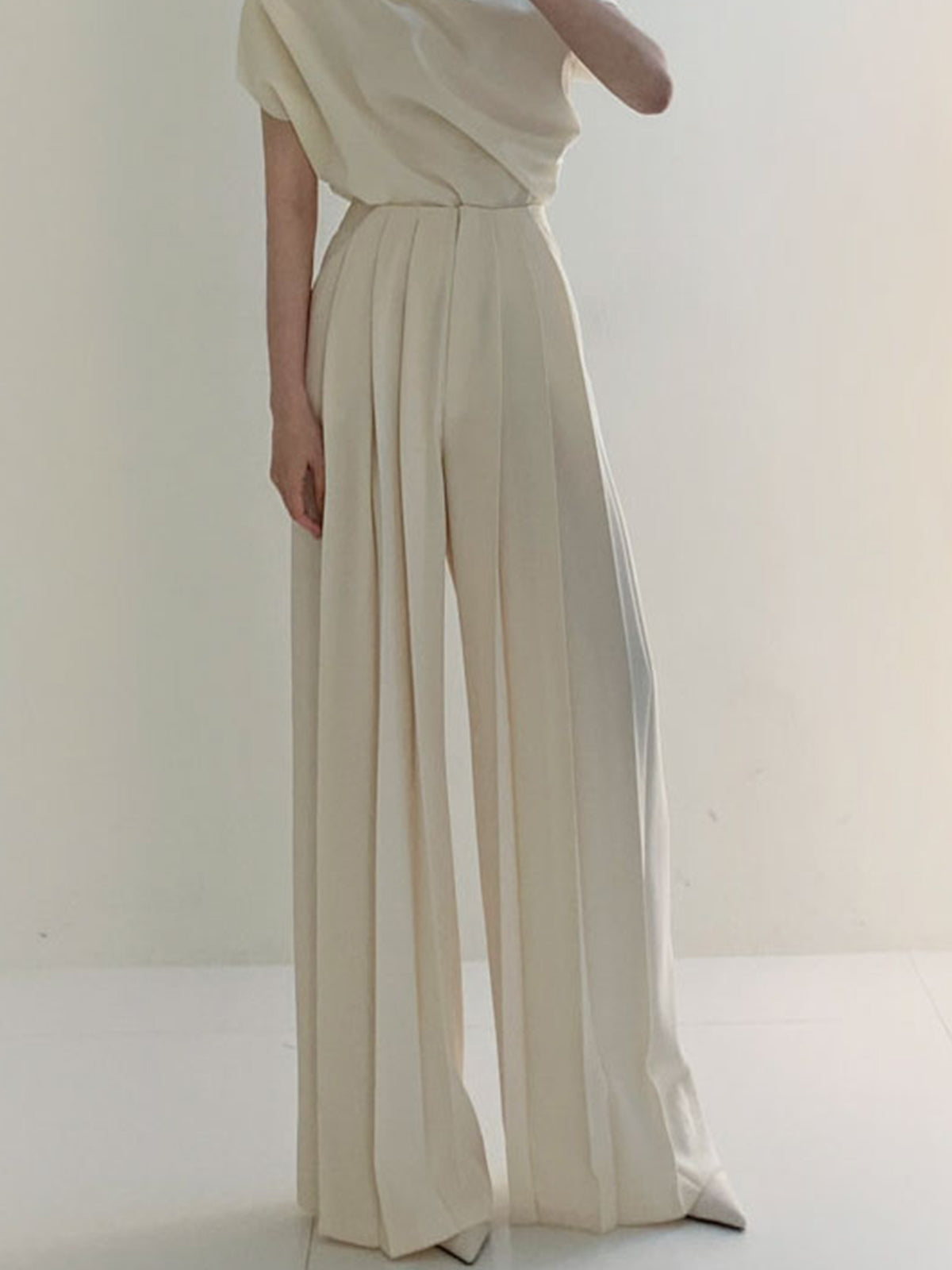 Crown Elara™ | Pleated High Waist Trousers