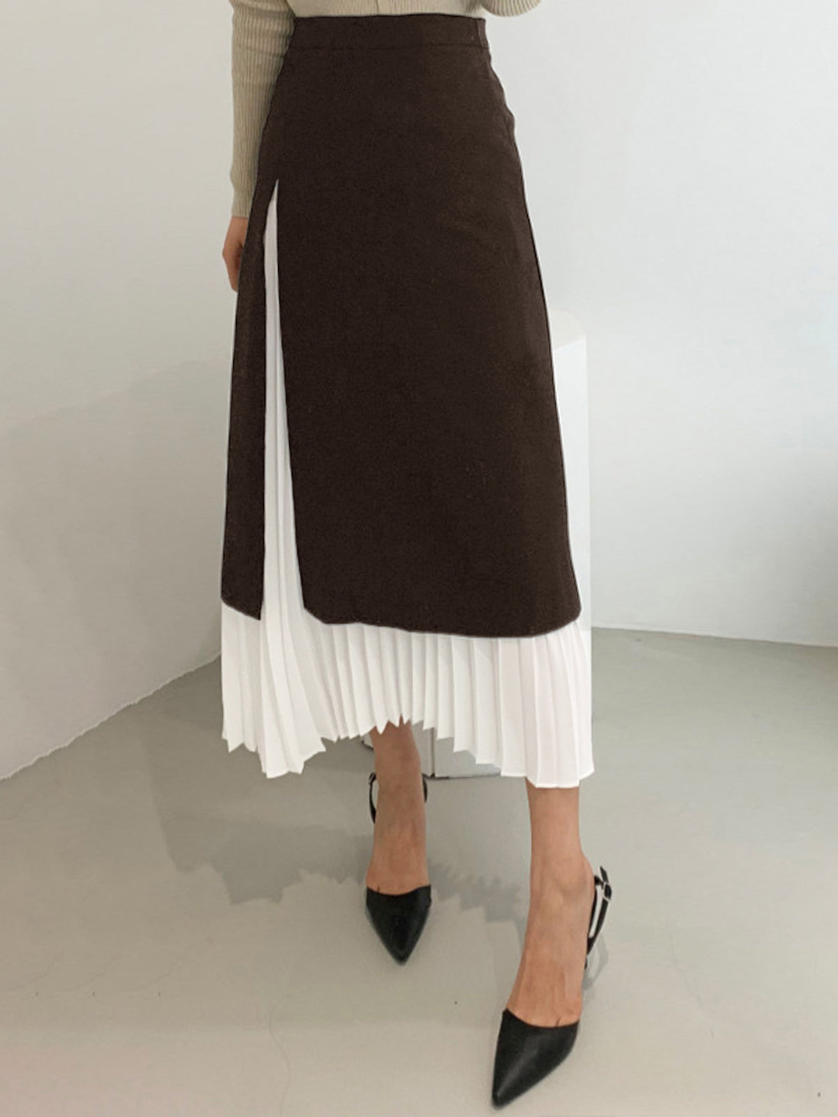 Crown Elara™ | Two Tone Pleated Skirt