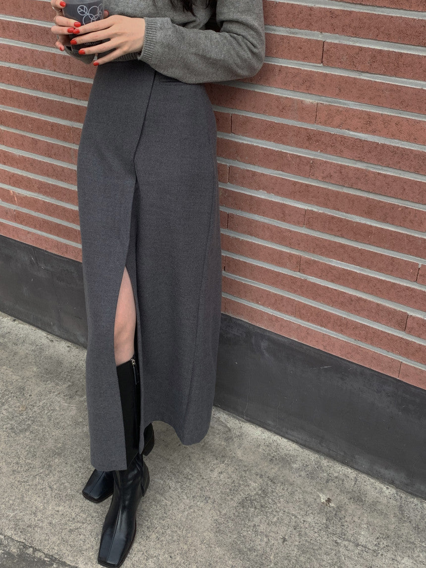 Crown Elara™ | Slit Maxi Skirt