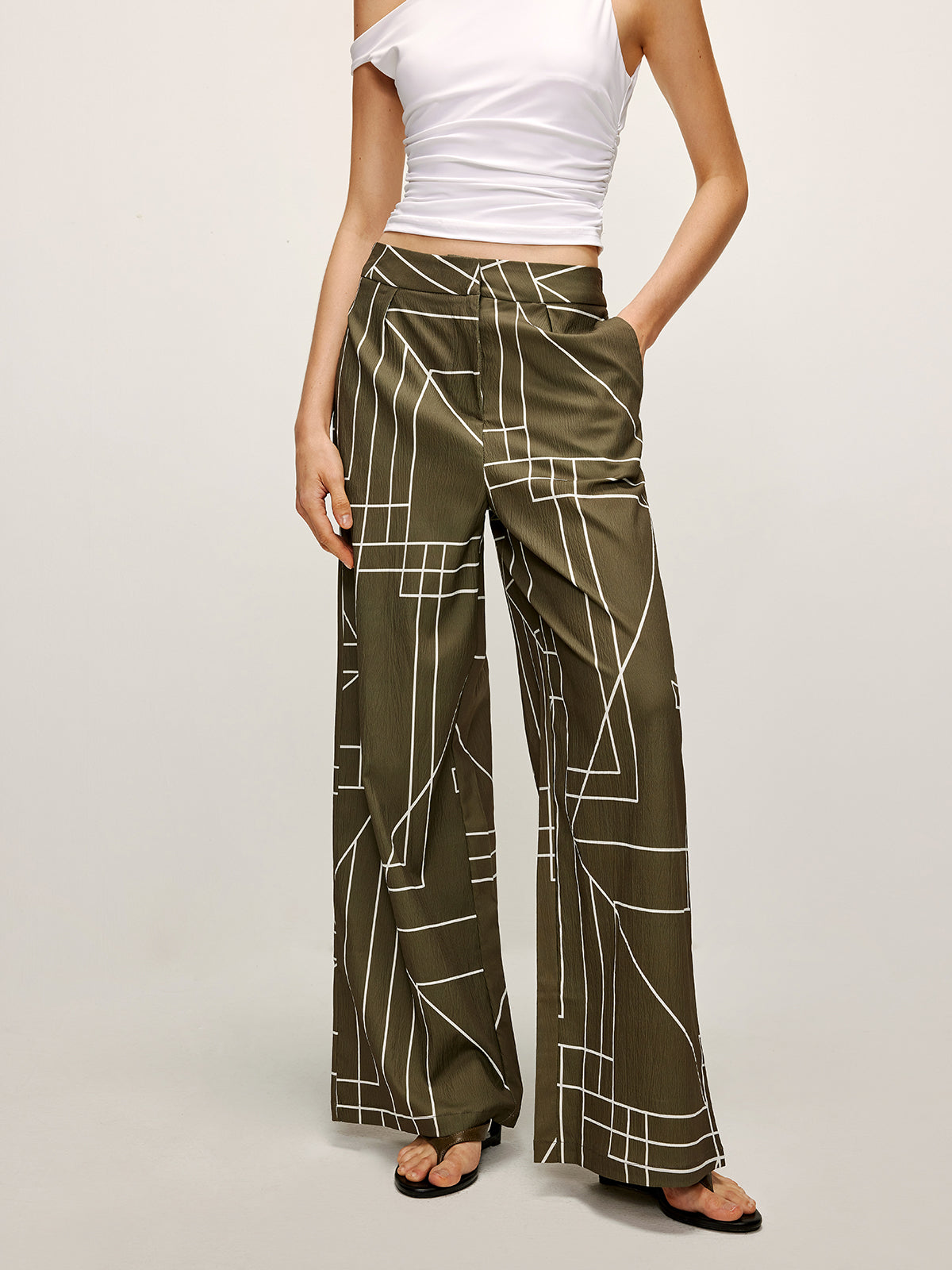 Crown Elara™ | Printed Wide-Leg Trousers