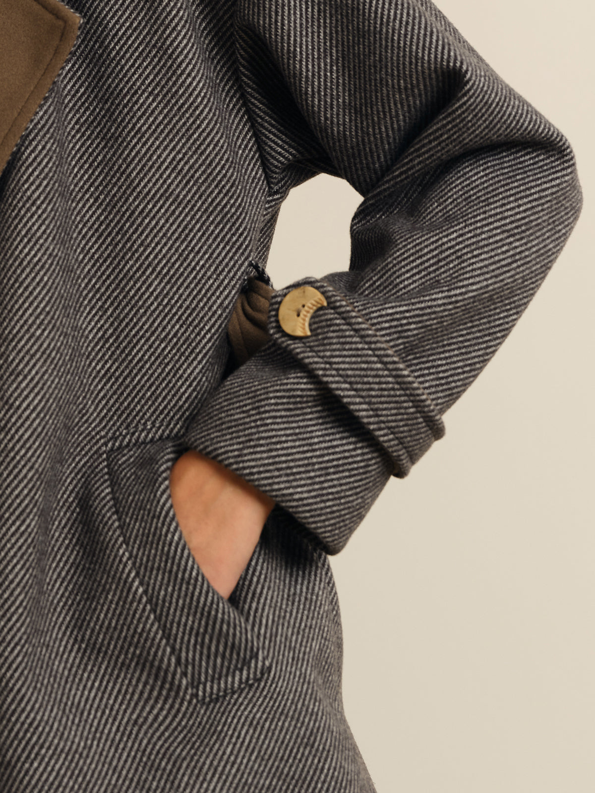 Crown Elara™ | Wool Coat With Contrast Collar And Belt